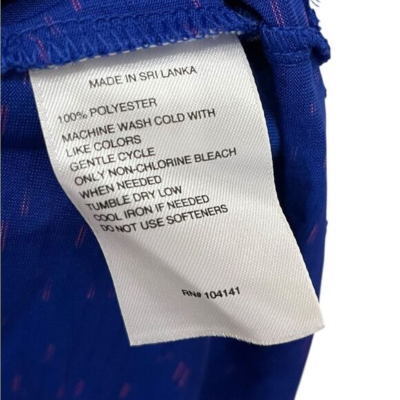 Reebok Women’s Vibrant Blue and Pink Patterned V-neck Tank Top, Size XS - Picture 6 of 6